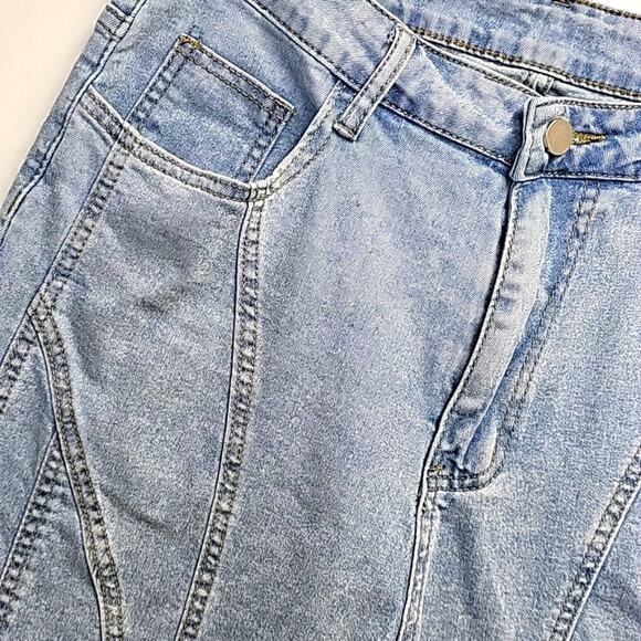 Shein Curve Light Wash High Rise Straight Leg Jeans Five Pocket Woman Sz 0XL(12) - Picture 4 of 9